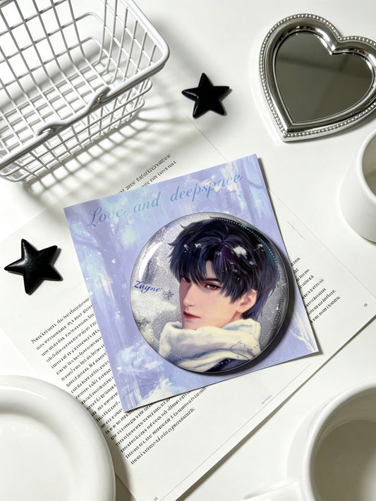 Love and Deepspace Zayne effetto doppio glitter 75mm Spilla